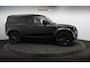 Land Rover Defender 110 2.0 P400e 110 X-Dynamic SE Dealer onderh. / 1ste eigenaar / Black Pack / Trekhaak / Pano dak / Elek. stoelen / Privacy glass / stoel verw.- verwarming /