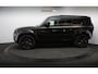 Land Rover Defender 110 2.0 P400e 110 X-Dynamic SE Dealer onderh. / 1ste eigenaar / Black Pack / Trekhaak / Pano dak / Elek. stoelen / Privacy glass / stoel verw.- verwarming /