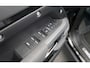 Land Rover Defender 110 2.0 P400e 110 X-Dynamic SE Dealer onderh. / 1ste eigenaar / Black Pack / Trekhaak / Pano dak / Elek. stoelen / Privacy glass / stoel verw.- verwarming /