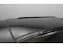 Land Rover Defender 110 2.0 P400e 110 X-Dynamic SE Dealer onderh. / 1ste eigenaar / Black Pack / Trekhaak / Pano dak / Elek. stoelen / Privacy glass / stoel verw.- verwarming /