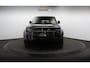 Land Rover Defender 110 2.0 P400e 110 X-Dynamic SE Dealer onderh. / 1ste eigenaar / Black Pack / Trekhaak / Pano dak / Elek. stoelen / Privacy glass / stoel verw.- verwarming /