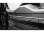 Land Rover Defender 110 2.0 P400e 110 X-Dynamic SE Dealer onderh. / 1ste eigenaar / Black Pack / Trekhaak / Pano dak / Elek. stoelen / Privacy glass / stoel verw.- verwarming /