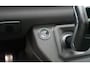 Land Rover Defender 110 2.0 P400e 110 X-Dynamic SE Dealer onderh. / 1ste eigenaar / Black Pack / Trekhaak / Pano dak / Elek. stoelen / Privacy glass / stoel verw.- verwarming /