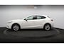 Mazda 3 2.0 SkyActiv-G 120 SkyLease+ Climate control / NAV / Metallic / LM velgen / Bluetooth / Cruise control