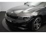 BMW 3-Serie 318i Executive Edition Orig. NL / M-Sport / HiFi / BTW / Keyless / Camera / Panorama dak / Laser / Leder /