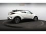 Toyota C-HR / C-HR+ 1.8 Hybrid Bi-Tone Orig. NL / Adap. Cruise / LED / JBL / Keyless / Two-Tone / Leder / Camera