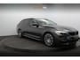 BMW 5-Serie Touring 520i High Executive M-Sport M-Sport / Sport onderstel / Camera / 19'' LM velgen / Alcantara / Adap. LED / Shadow Line