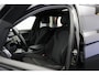 BMW 5-Serie Touring 520i High Executive M-Sport M-Sport / Sport onderstel / Camera / 19'' LM velgen / Alcantara / Adap. LED / Shadow Line