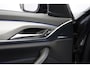 BMW 5-Serie Touring 520i High Executive M-Sport M-Sport / Sport onderstel / Camera / 19'' LM velgen / Alcantara / Adap. LED / Shadow Line
