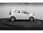Kia Picanto 1.0 MPi DynamicLine Orig.NL / Camera / LM velgen / NAV / Carplay / Airco