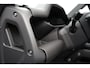 Land Rover Defender 110 2.0 P300e 110 X-Dynamic SE Dealeronderh. / 5 jaar garantie / Trekhaak / Panoramadak / Winterpakket / 20 inch / Stoelventilatie / Black Pack / Luchtvering / Clearsight Smart View