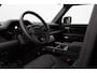 Land Rover Defender 110 2.0 P300e 110 X-Dynamic SE Dealeronderh. / 5 jaar garantie / Trekhaak / Panoramadak / Winterpakket / 20 inch / Stoelventilatie / Black Pack / Luchtvering / Clearsight Smart View
