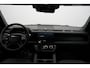 Land Rover Defender 110 2.0 P300e 110 X-Dynamic SE Dealeronderh. / 5 jaar garantie / Trekhaak / Panoramadak / Winterpakket / 20 inch / Stoelventilatie / Black Pack / Luchtvering / Clearsight Smart View
