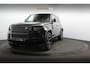 Land Rover Defender 110 2.0 P300e 110 X-Dynamic SE Dealeronderh. / 5 jaar garantie / Trekhaak / Panoramadak / Winterpakket / 20 inch / Stoelventilatie / Black Pack / Luchtvering / Clearsight Smart View