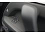 Land Rover Defender 110 2.0 P300e 110 X-Dynamic SE Dealeronderh. / 5 jaar garantie / Trekhaak / Panoramadak / Winterpakket / 20 inch / Stoelventilatie / Black Pack / Luchtvering / Clearsight Smart View