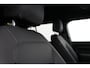 Land Rover Defender 110 2.0 P300e 110 X-Dynamic SE Dealeronderh. / 5 jaar garantie / Trekhaak / Panoramadak / Winterpakket / 20 inch / Stoelventilatie / Black Pack / Luchtvering / Clearsight Smart View