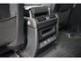 Land Rover Defender 110 2.0 P300e 110 X-Dynamic SE Dealeronderh. / 5 jaar garantie / Trekhaak / Panoramadak / Winterpakket / 20 inch / Stoelventilatie / Black Pack / Luchtvering / Clearsight Smart View