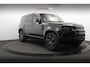 Land Rover Defender 110 2.0 P300e 110 X-Dynamic SE Dealeronderh. / 5 jaar garantie / Trekhaak / Panoramadak / Winterpakket / 20 inch / Stoelventilatie / Black Pack / Luchtvering / Clearsight Smart View
