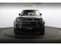 Land Rover Defender 110 2.0 P300e 110 X-Dynamic SE Dealeronderh. / 5 jaar garantie / Trekhaak / Panoramadak / Winterpakket / 20 inch / Stoelventilatie / Black Pack / Luchtvering / Clearsight Smart View