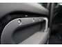 Land Rover Defender 110 2.0 P300e 110 X-Dynamic SE Dealeronderh. / 5 jaar garantie / Trekhaak / Panoramadak / Winterpakket / 20 inch / Stoelventilatie / Black Pack / Luchtvering / Clearsight Smart View