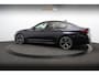 BMW 5-Serie 520e Business Edition Plus Laser / Comfort stoelen / Elek. verstel. stoelen / 20''LM velgen / Privacy Glass / Carbon zwart / Leder