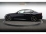BMW 5-Serie 520e Business Edition Plus Laser / Comfort stoelen / Elek. verstel. stoelen / 20''LM velgen / Privacy Glass / Carbon zwart / Leder