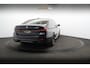 BMW 5-Serie 520e Business Edition Plus Laser / Comfort stoelen / Elek. verstel. stoelen / 20''LM velgen / Privacy Glass / Carbon zwart / Leder