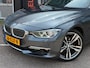 BMW 3-Serie 320i High Executive | Airco | Cruise | Navi | Leer