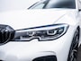 BMW 3-Serie Touring 318i High Executive M-Sport|Trekhaak|LED