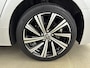 Toyota Corolla Touring Sports 1.8 Hybrid Dynamic Bi-Tone | Stuur-Stoelverwarming | Elek. Kofferklep | Head Up Display |  **