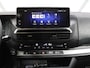 Opel Vivaro-e Electric L3 75 kWh 136PK STX Edition | Lederen Bekleding | AppleCarplay/AndroidAuto | Armsteun | LED | Laadvloer+Betimmering | Navigatie | Stoel/Stuurverwarming | Camera | Cruise Control | Climate Control | LMV | Parkeersensoren |