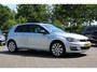 Volkswagen Golf 1.2 TSI Highline Clima/Stoelverwarming/PDCv+a/Navi/Bluetooth/LED/RadioCD.AUX.USB/17"LM/Trekhaak/APK:27-10-2026