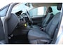 Volkswagen Golf 1.2 TSI Highline Clima/Stoelverwarming/PDCv+a/Navi/Bluetooth/LED/RadioCD.AUX.USB/17"LM/Trekhaak/APK:27-10-2026