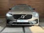Volvo V90 2.0 T6 Plug-in hybrid AWD Ultimate Dark | FaceLift | Luchtvering | Xenium Pakket | Licht Pakket | HUD | 360cam |