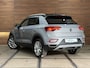 Volkswagen T-Roc 1.5 TSI Style | Panoramadak | ACC | Park Assist | LED Plus | Virtual Cockpit | Camera | 18 Inch | CarPlay