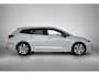 Toyota Corolla Touring Sports Hybrid 140 Dynamic | Stoelverwarming | Parkeersensoren | 17'' Lichtmetalen Velgen | Apple Carplay/Android Auto |