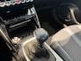 Peugeot 2008 1.2 PureTech Allure | APPLE CARPLAY & ANDROID AUTO | TREKHAAK | CAMERA | LAGE KILOMETERSTAND |