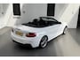 BMW 2-Serie Cabrio 220i Centennial High Executive M-Sport Org. NED.