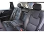 Volvo XC60 T8 390PK Automaat Plug-in hybrid AWD Inscription / Head-up display / Elektrisch glazen panoramisch schuifdak / Achteruitrijcamera / Elektrisch bedienbare voorstoelen met geheugen / Verwarmbare stoelen / Keyless entry / Elektrische achterklep