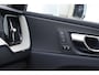 Volvo XC60 T8 390PK Automaat Plug-in hybrid AWD Inscription / Head-up display / Elektrisch glazen panoramisch schuifdak / Achteruitrijcamera / Elektrisch bedienbare voorstoelen met geheugen / Verwarmbare stoelen / Keyless entry / Elektrische achterklep