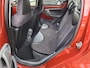 Toyota Aygo 1.0-12V Aspiration Red /Nieuwe apk bij aflevering/AUTOMAAT/carplay/Airco/Lm velgen/5 drs.