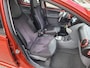 Toyota Aygo 1.0-12V Aspiration Red /Nieuwe apk bij aflevering/AUTOMAAT/carplay/Airco/Lm velgen/5 drs.