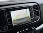Toyota ProAce Worker L3 2.0D-4D 177PK Automaat Leder Dubbele Cabine 5-Persoons Stoelverwarming Trekhaak Camera 3D-Navi Ecc Apple Carplay Android Auto Sidebar Lmv 17" Privacy Glas Betonplex Vloer Wandbetimmering 1e Eigenaar 2.500KG Trekgewicht 400NM
