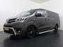Toyota ProAce Worker L3 2.0D-4D 177PK Automaat Leder Dubbele Cabine 5-Persoons Stoelverwarming Trekhaak Camera 3D-Navi Ecc Apple Carplay Android Auto Sidebar Lmv 17" Privacy Glas Betonplex Vloer Wandbetimmering 1e Eigenaar 2.500KG Trekgewicht 400NM