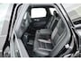 Volvo XC60 2.0 T6 Plug-in hybrid AWD Plus Black Edition | Pano-dak | Trekhaak | 360 camera | H&K Audio |