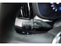 Volvo XC60 2.0 T6 Plug-in hybrid AWD Plus Black Edition | Pano-dak | Trekhaak | 360 camera | H&K Audio |