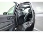 Volvo XC60 2.0 T6 Plug-in hybrid AWD Plus Black Edition | Pano-dak | Trekhaak | 360 camera | H&K Audio |