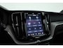 Volvo XC60 2.0 T6 Plug-in hybrid AWD Plus Black Edition | Pano-dak | Trekhaak | 360 camera | H&K Audio |