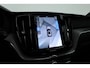Volvo XC60 2.0 T6 Plug-in hybrid AWD Plus Black Edition | Pano-dak | Trekhaak | 360 camera | H&K Audio |