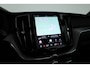 Volvo XC60 2.0 T6 Plug-in hybrid AWD Plus Black Edition | Pano-dak | Trekhaak | 360 camera | H&K Audio |
